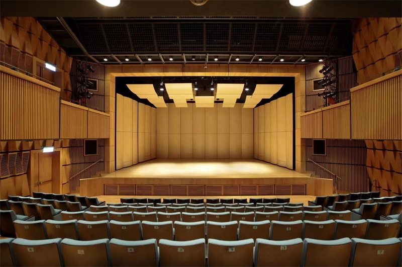 夢鑫舞臺設(shè)備反聲罩系統(tǒng)：為演出帶來無與倫比的音效體驗